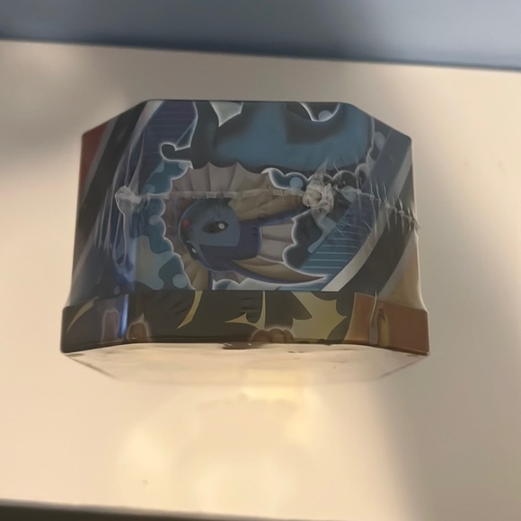 Pokémon Jolteon Eeveelution Tin Factory Sealed - Picture 4 of 4